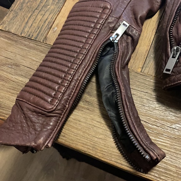 Wilson’s XS Leather Jacket - Picture 4 of 11